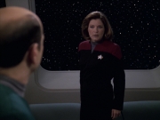 extant_StarTrek_VOY_6x13-Virtuoso_02309.jpg