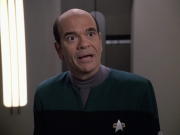 extant_StarTrek_VOY_6x13-Virtuoso_02312.jpg