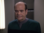 extant_StarTrek_VOY_6x13-Virtuoso_02345.jpg