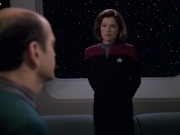 extant_StarTrek_VOY_6x13-Virtuoso_02346.jpg