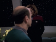 extant_StarTrek_VOY_6x13-Virtuoso_02351.jpg