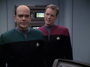 extant_StarTrek_VOY_6x13-Virtuoso_02435.jpg