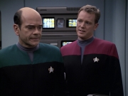 extant_StarTrek_VOY_6x13-Virtuoso_02437.jpg