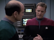 extant_StarTrek_VOY_6x13-Virtuoso_02445.jpg