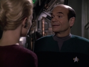 extant_StarTrek_VOY_6x13-Virtuoso_02612.jpg