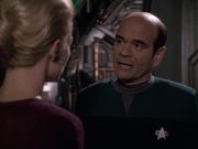 extant_StarTrek_VOY_6x13-Virtuoso_02615.jpg