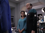 extant_StarTrek_VOY_6x13-Virtuoso_02836.jpg