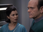 extant_StarTrek_VOY_6x13-Virtuoso_02845.jpg