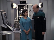 extant_StarTrek_VOY_6x13-Virtuoso_02852.jpg