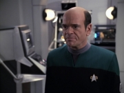 extant_StarTrek_VOY_6x13-Virtuoso_02856.jpg