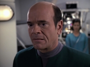 extant_StarTrek_VOY_6x13-Virtuoso_02860.jpg