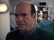 extant_StarTrek_VOY_6x13-Virtuoso_02862.jpg