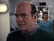 extant_StarTrek_VOY_6x13-Virtuoso_02863.jpg