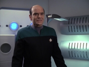 extant_StarTrek_VOY_6x13-Virtuoso_02882.jpg