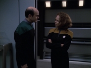 extant_StarTrek_VOY_6x13-Virtuoso_03009.jpg