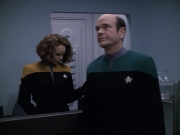 Filename=extant_StarTrek_VOY_6x13-Virtuoso_03057.jpg
Filesize=123KiB
Dimensions=1200x900
Date added=Dec 28, 2019 extant_StarTrek_VOY_6x13-Virtuoso_03057.jpg