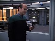 Filename=extant_StarTrek_VOY_6x13-Virtuoso_03606.jpg
Filesize=178KiB
Dimensions=1200x900
Date added=Dec 28, 2019 extant_StarTrek_VOY_6x13-Virtuoso_03606.jpg