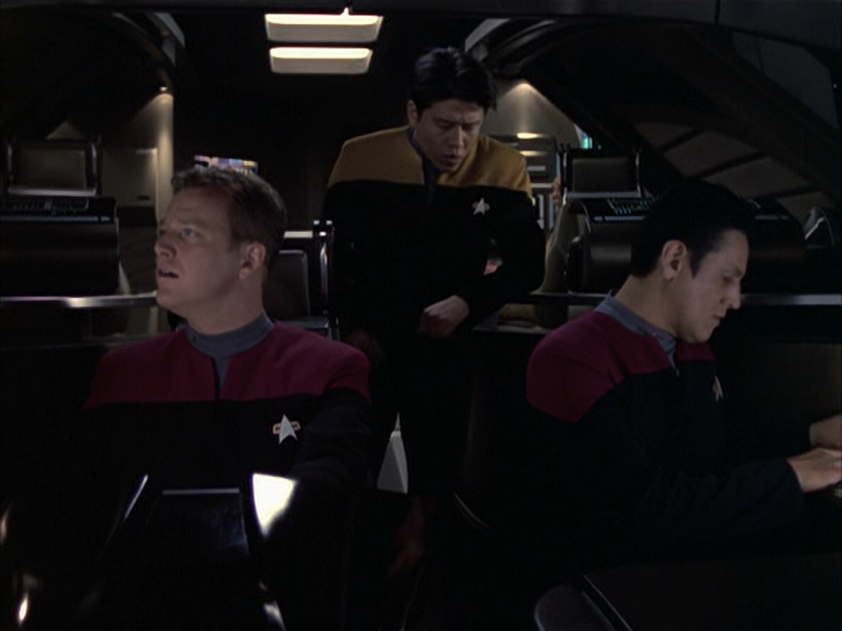 extant_StarTrek_VOY_6x14-Memorial_00019.jpg