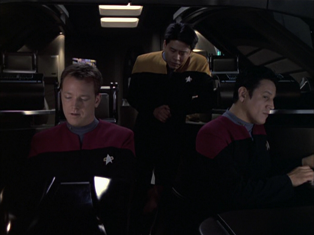 extant_StarTrek_VOY_6x14-Memorial_00021.jpg