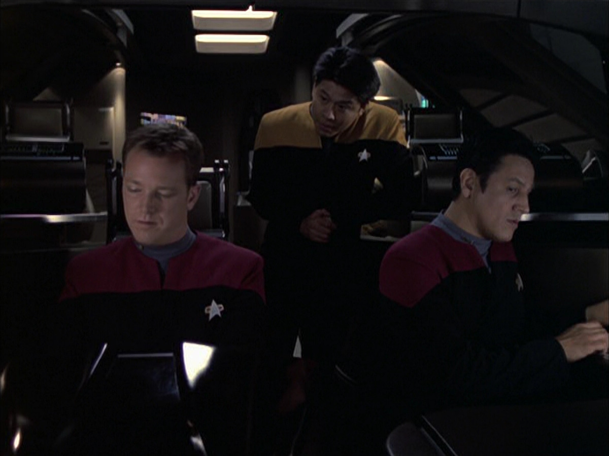 extant_StarTrek_VOY_6x14-Memorial_00023.jpg