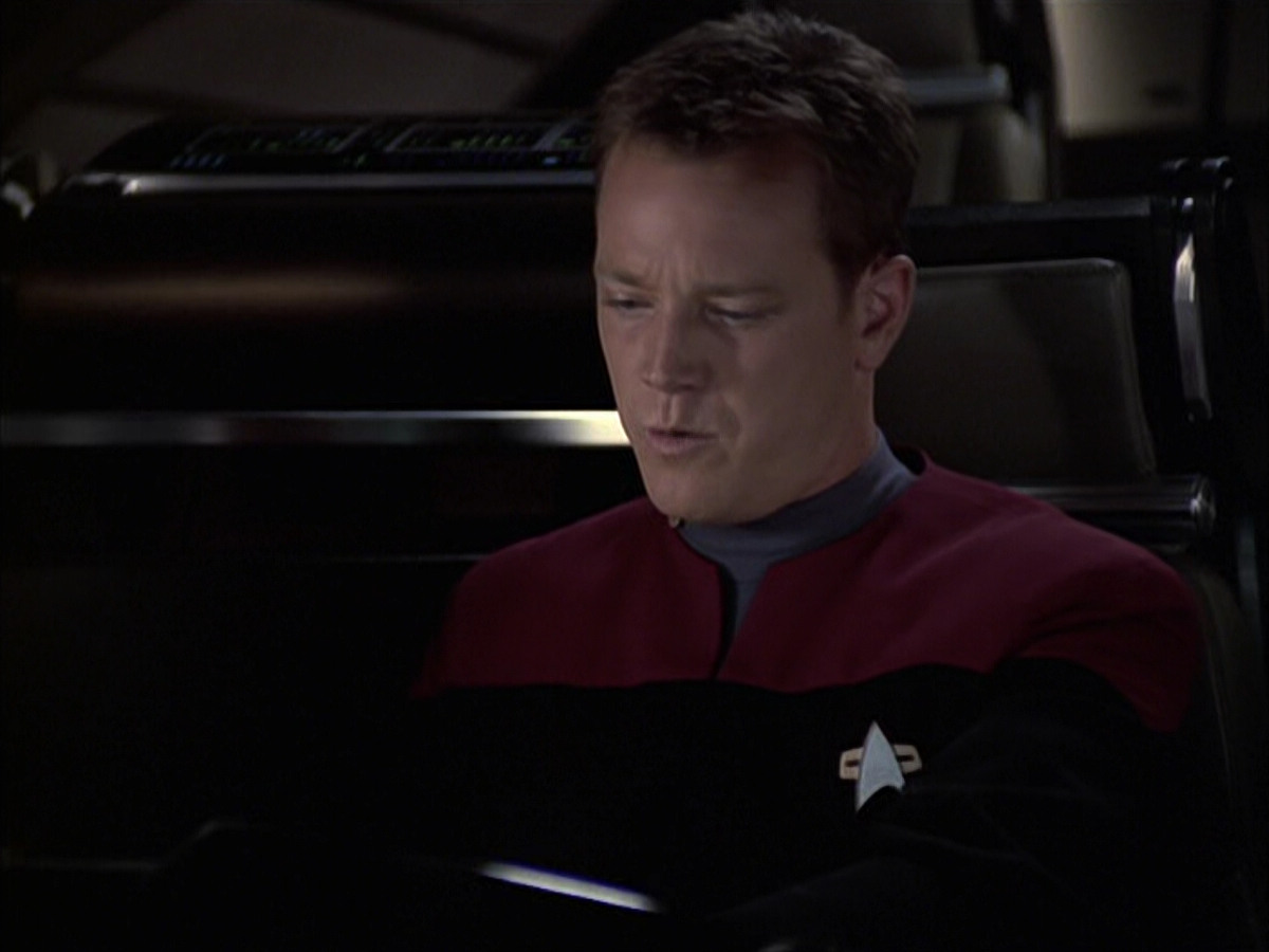 extant_StarTrek_VOY_6x14-Memorial_00030.jpg