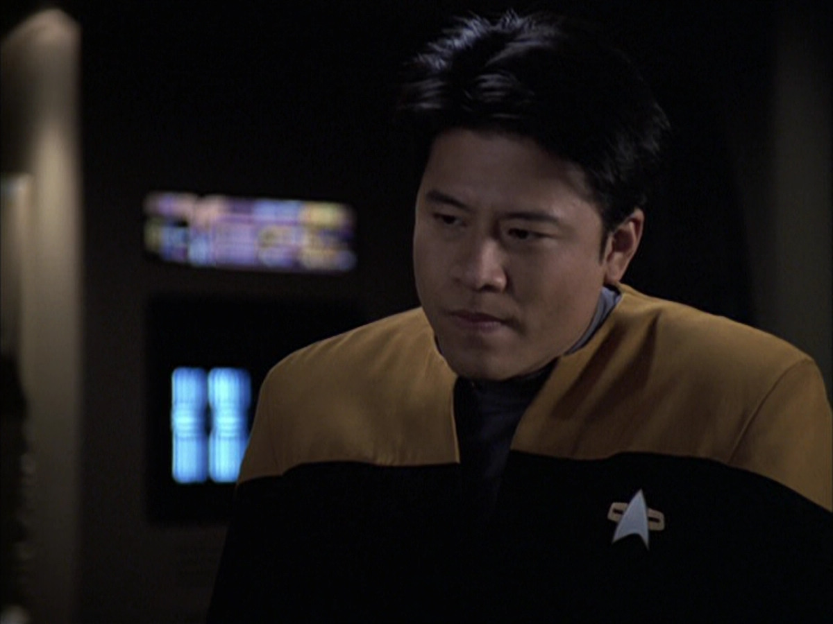 extant_StarTrek_VOY_6x14-Memorial_00031.jpg