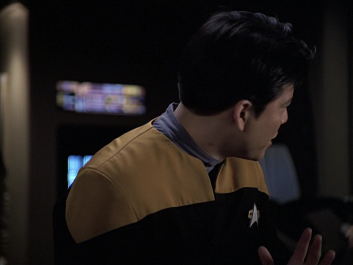 extant_StarTrek_VOY_6x14-Memorial_00038.jpg