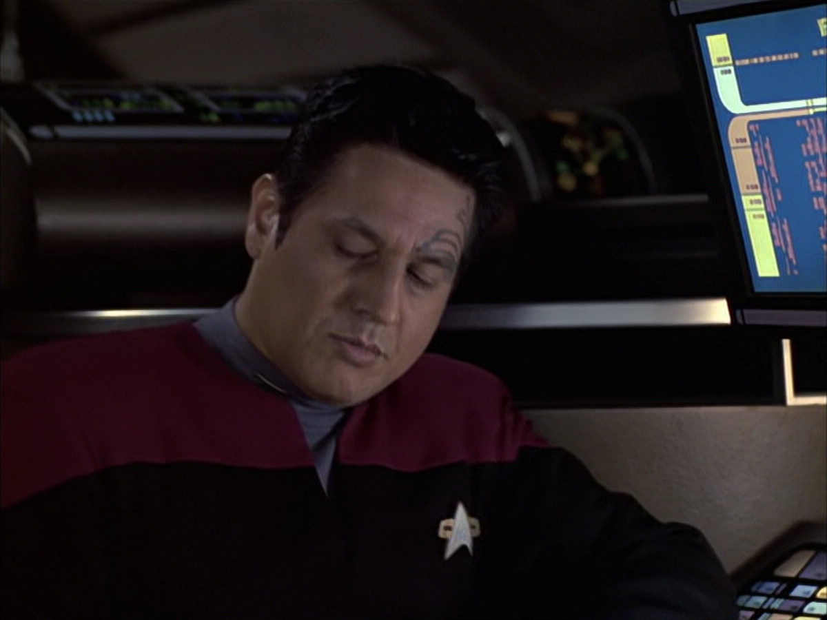 extant_StarTrek_VOY_6x14-Memorial_00041.jpg