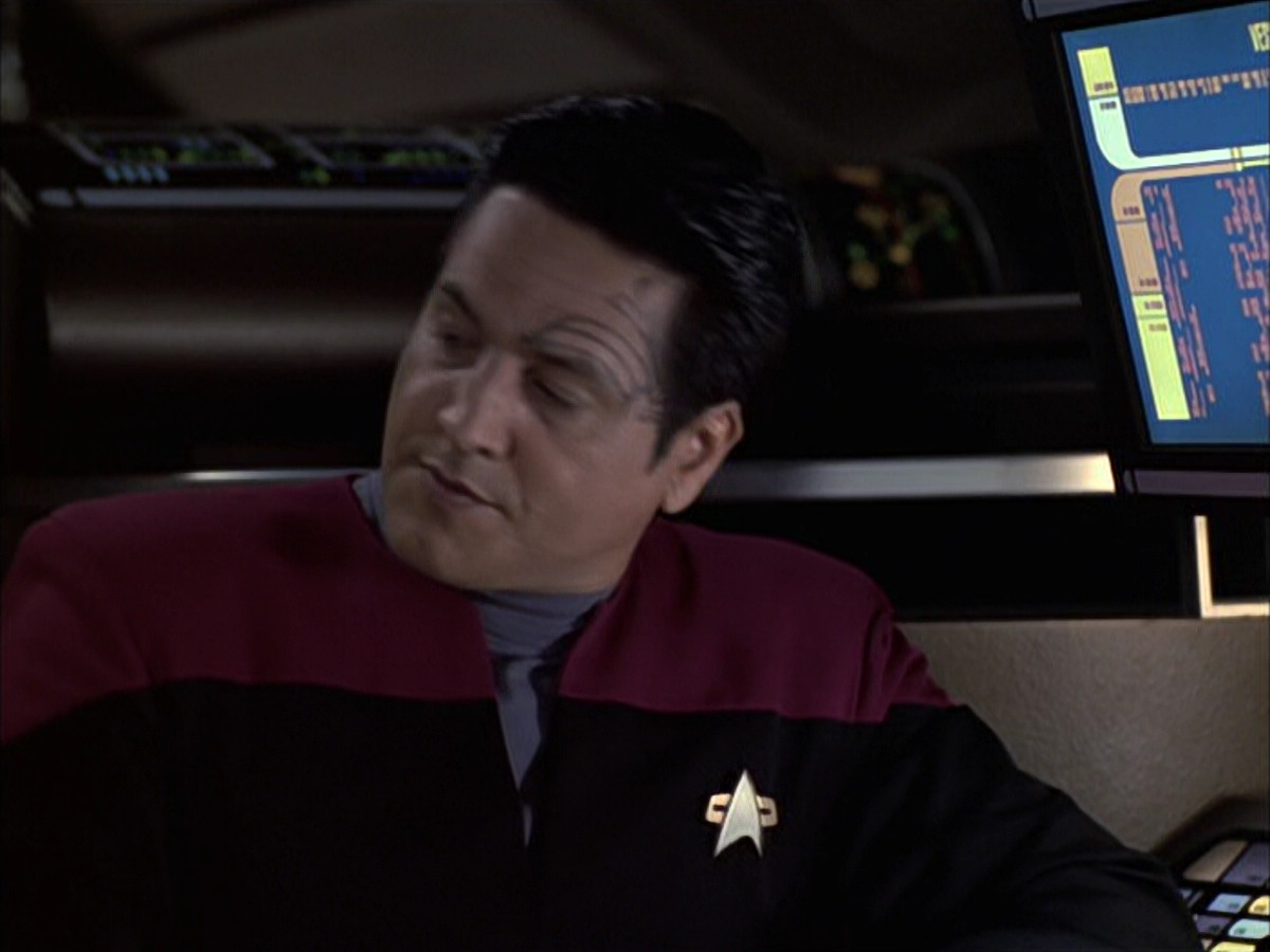 extant_StarTrek_VOY_6x14-Memorial_00042.jpg