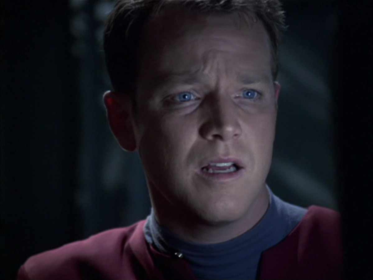 extant_StarTrek_VOY_6x14-Memorial_00576.jpg