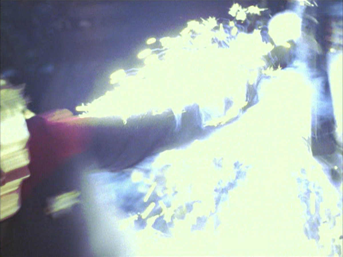 extant_StarTrek_VOY_6x14-Memorial_00616.jpg
