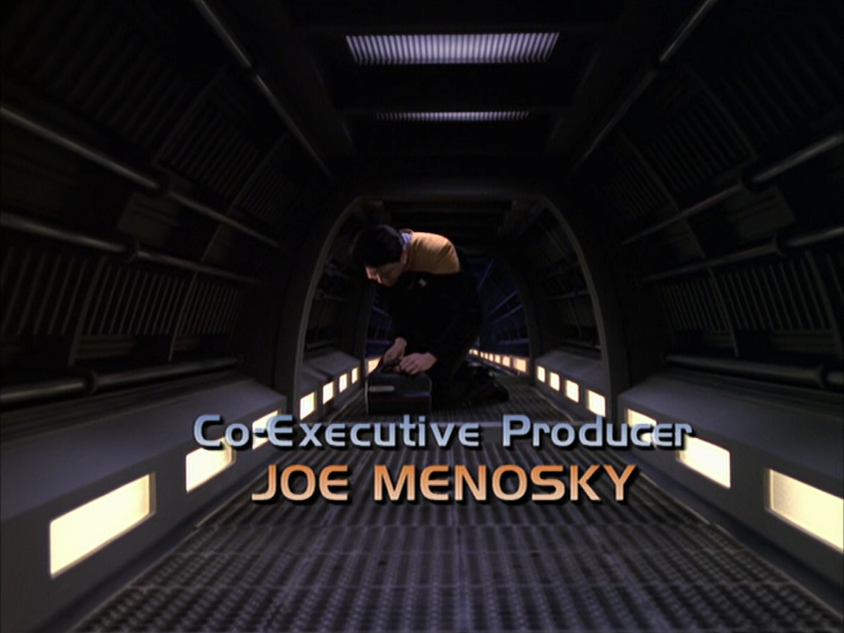 extant_StarTrek_VOY_6x14-Memorial_00675.jpg