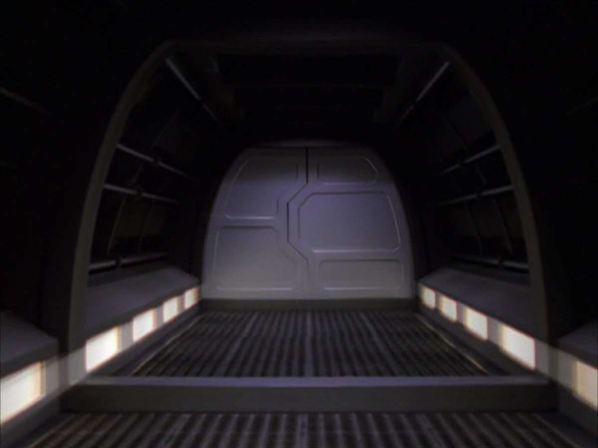 extant_StarTrek_VOY_6x14-Memorial_00704.jpg