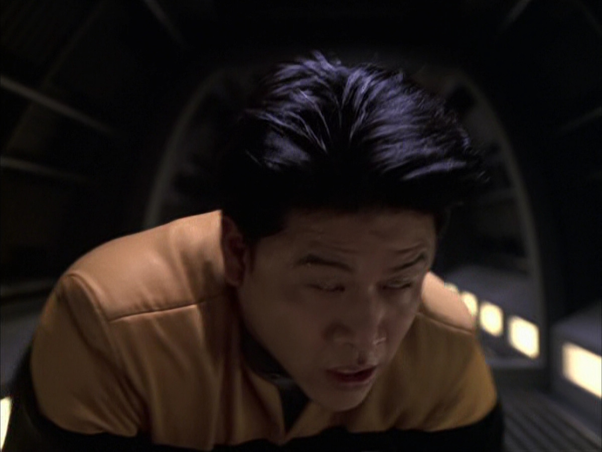 extant_StarTrek_VOY_6x14-Memorial_00744.jpg