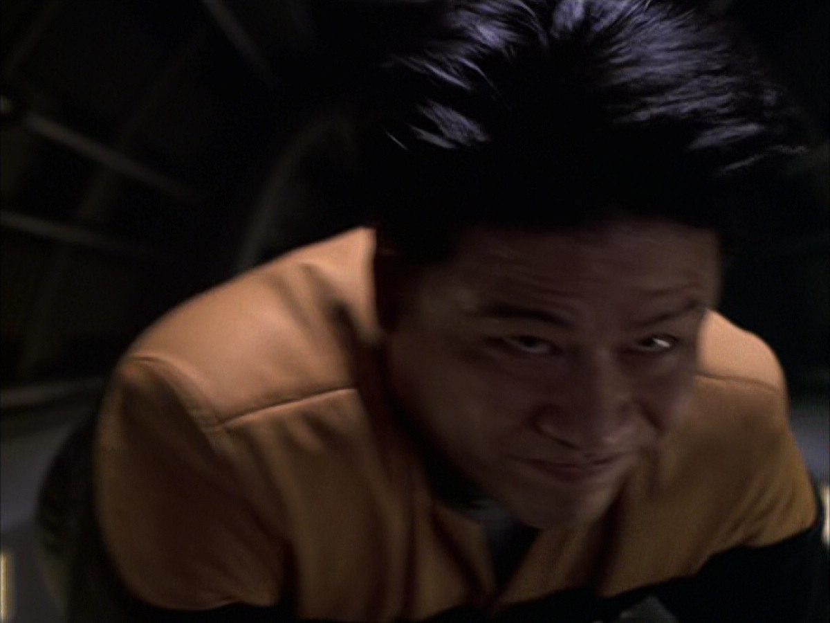 extant_StarTrek_VOY_6x14-Memorial_00746.jpg