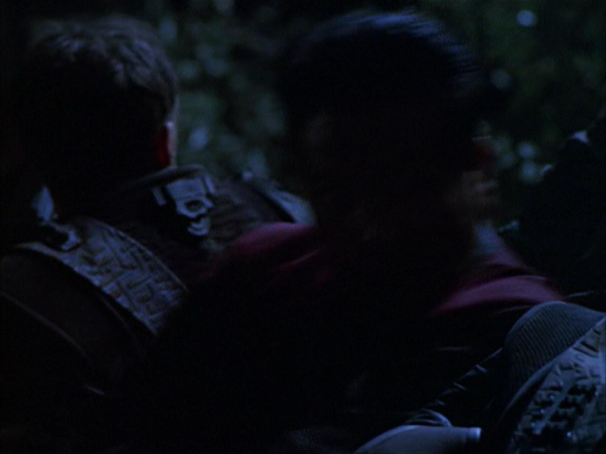 extant_StarTrek_VOY_6x14-Memorial_01012.jpg