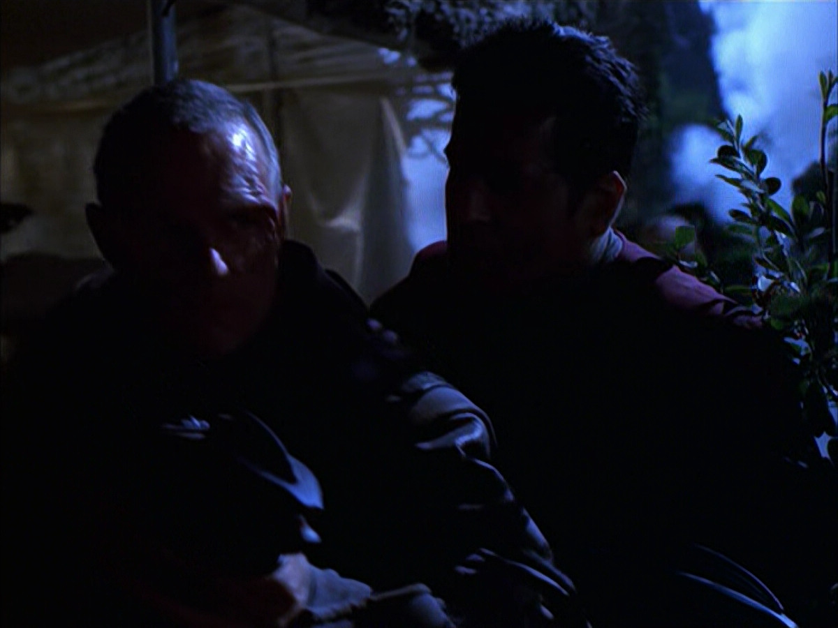 extant_StarTrek_VOY_6x14-Memorial_01022.jpg