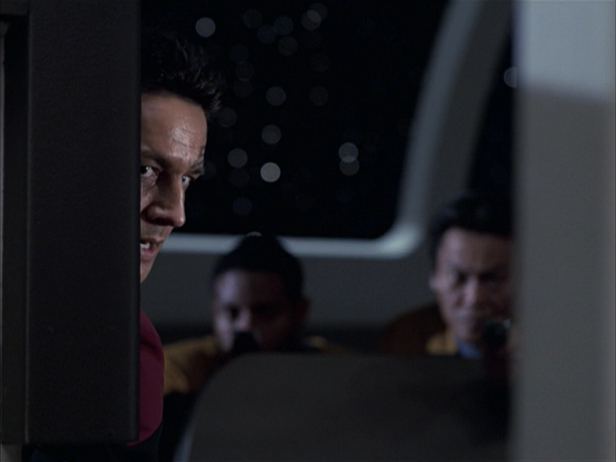 extant_StarTrek_VOY_6x14-Memorial_01145.jpg
