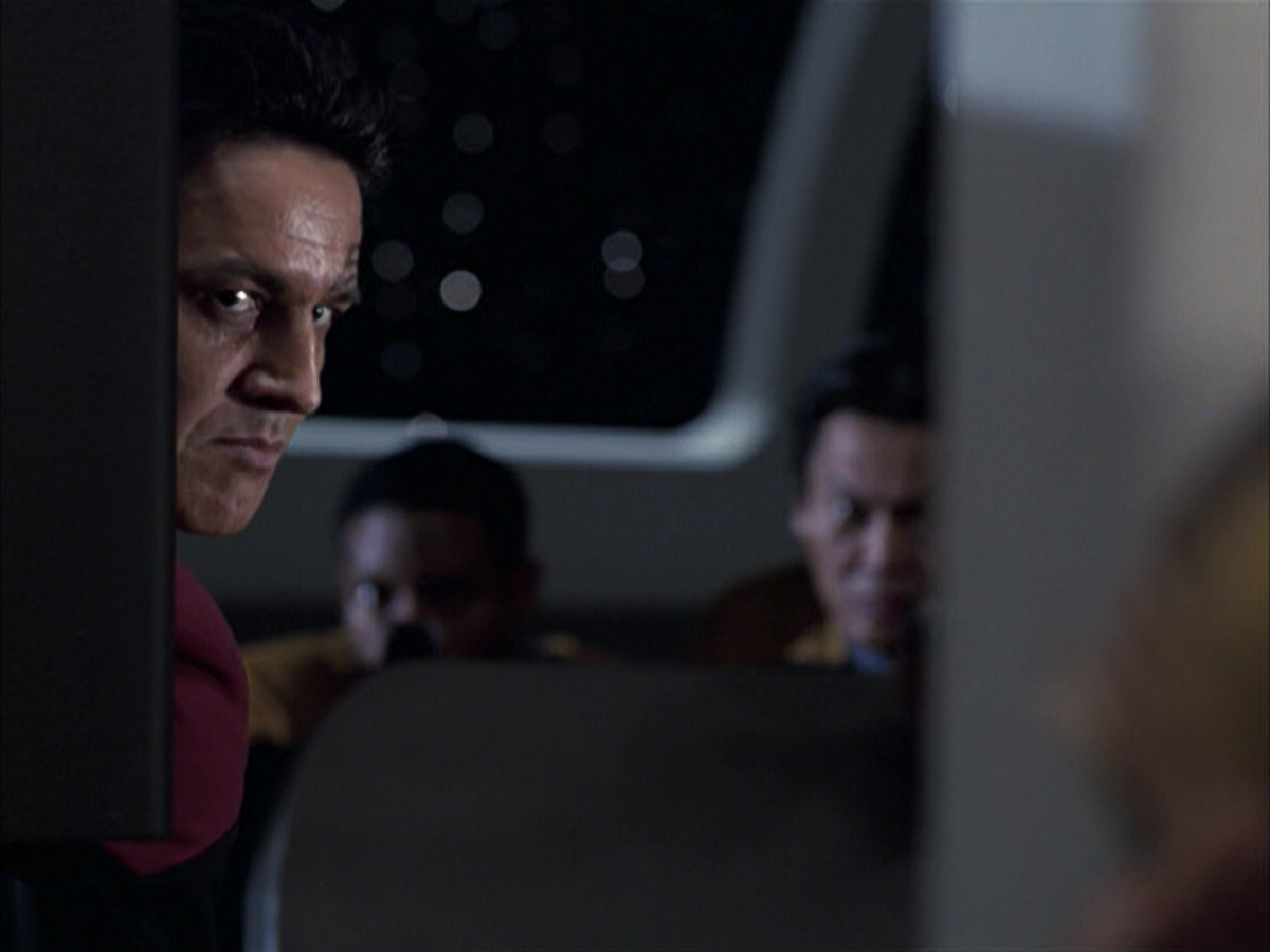 extant_StarTrek_VOY_6x14-Memorial_01160.jpg