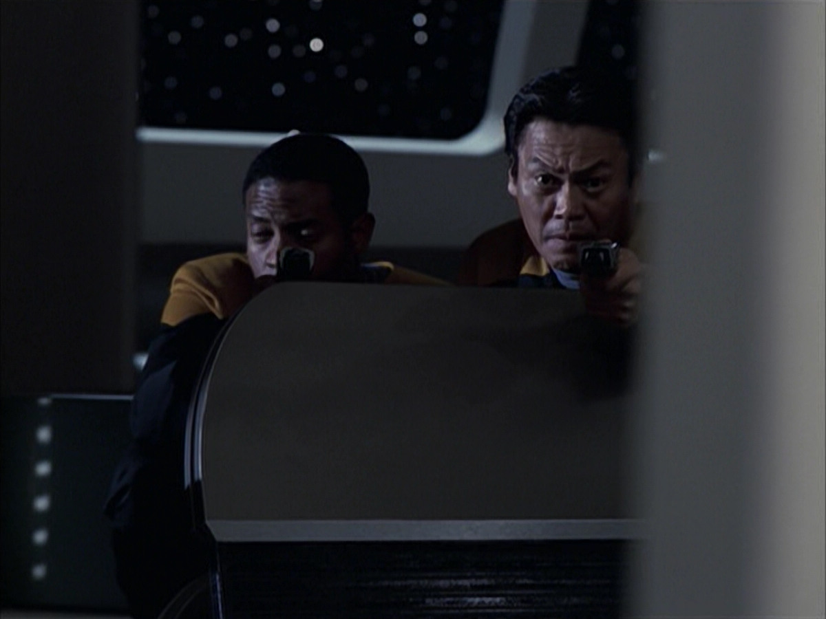 extant_StarTrek_VOY_6x14-Memorial_01180.jpg