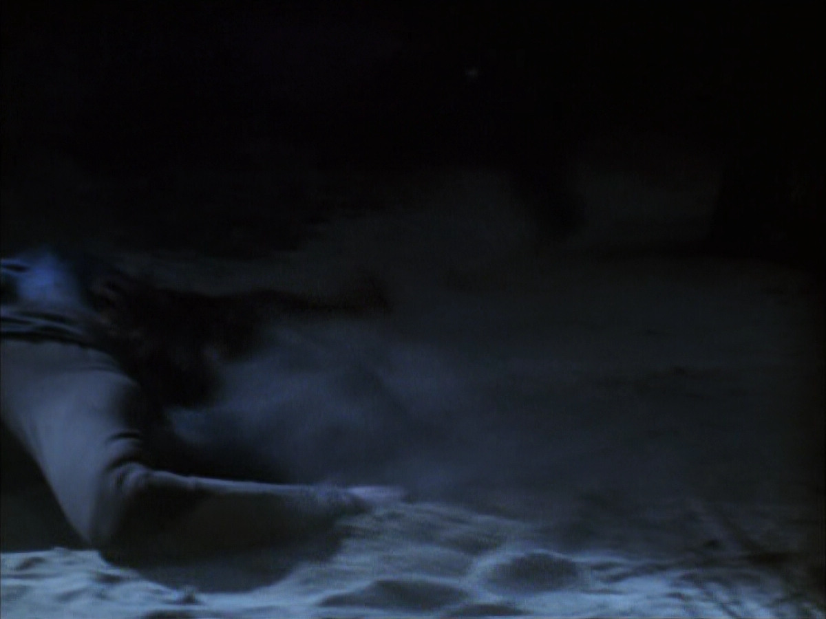 extant_StarTrek_VOY_6x14-Memorial_01733.jpg