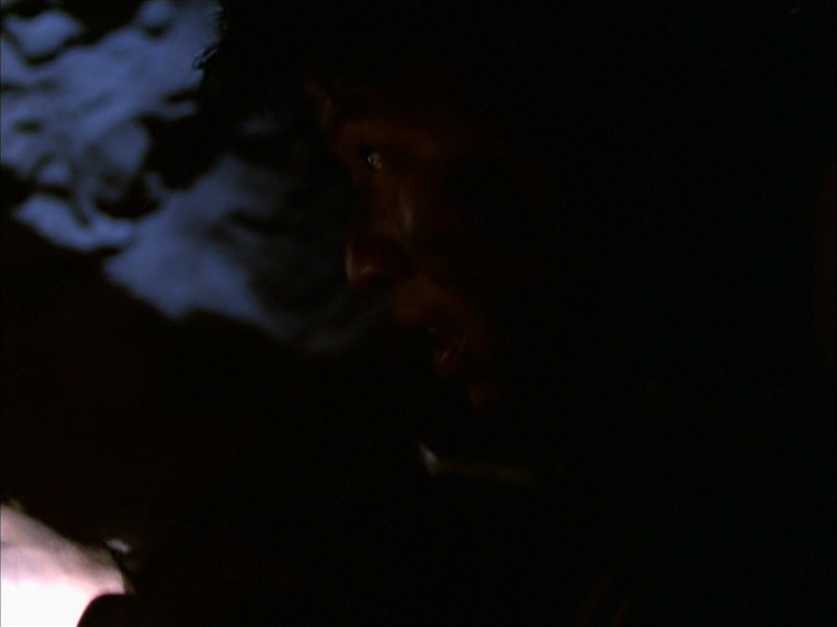 extant_StarTrek_VOY_6x14-Memorial_01792.jpg