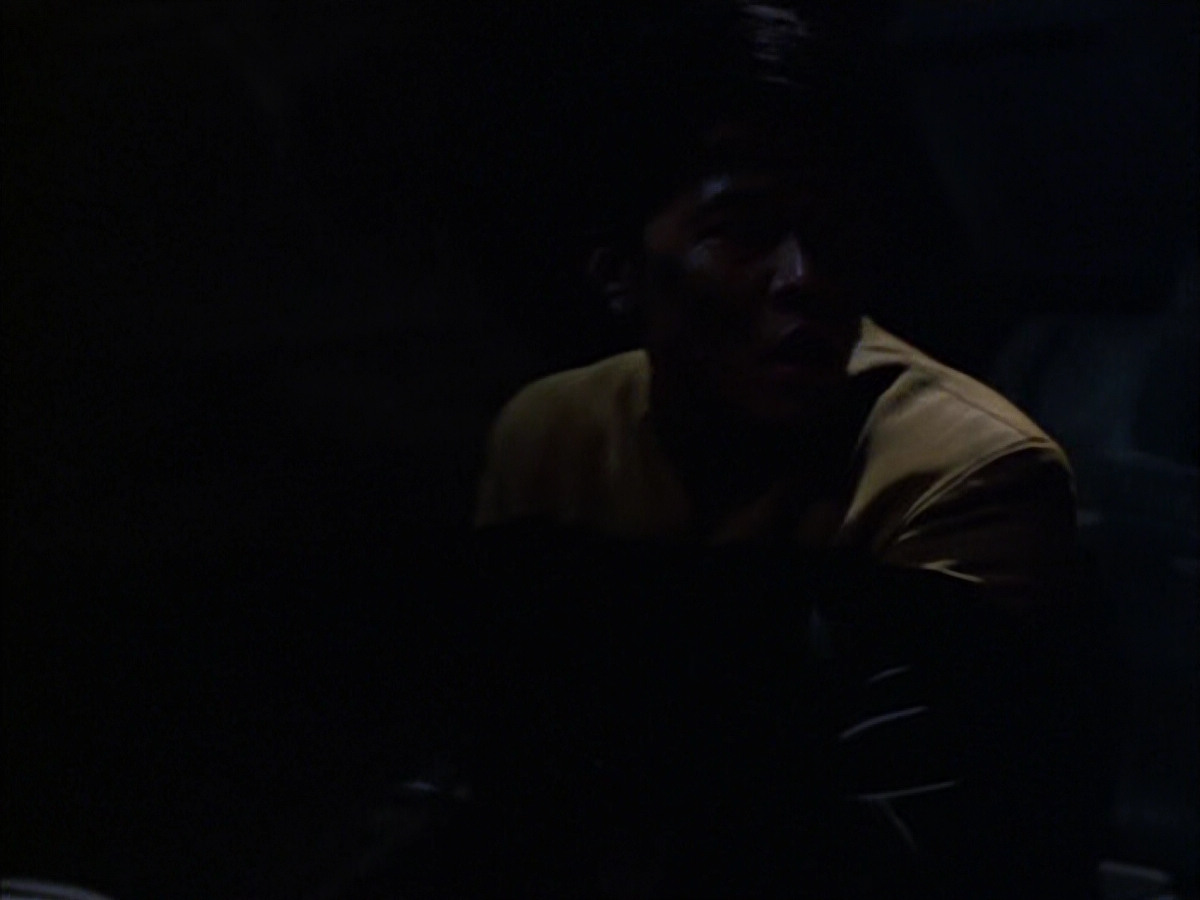 extant_StarTrek_VOY_6x14-Memorial_01842.jpg