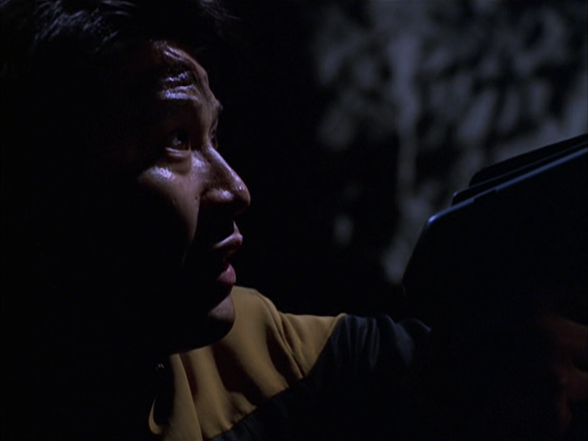 extant_StarTrek_VOY_6x14-Memorial_01872.jpg