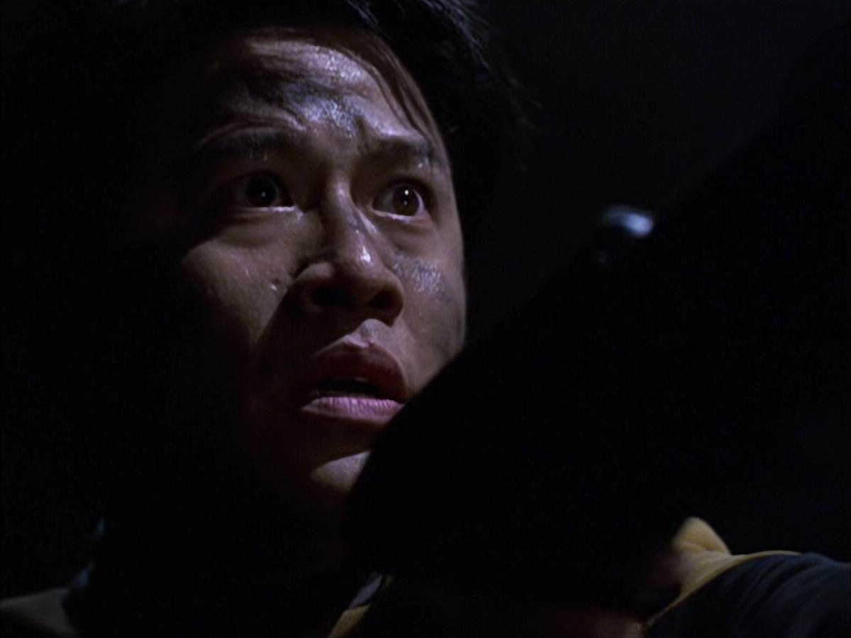 extant_StarTrek_VOY_6x14-Memorial_01885.jpg