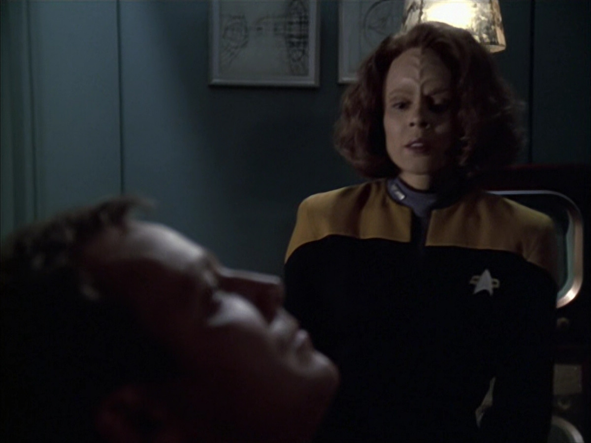 extant_StarTrek_VOY_6x14-Memorial_01972.jpg