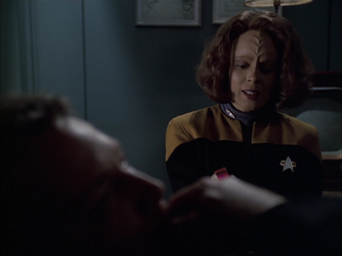 extant_StarTrek_VOY_6x14-Memorial_01987.jpg