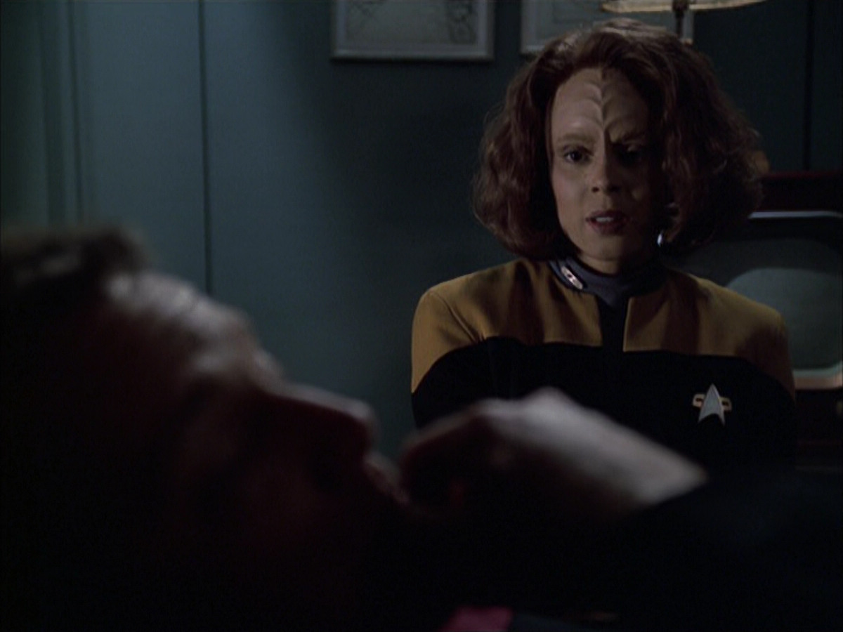 extant_StarTrek_VOY_6x14-Memorial_01991.jpg