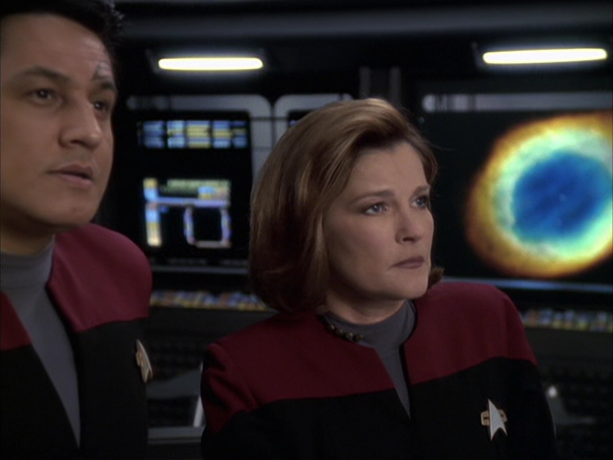 extant_StarTrek_VOY_6x14-Memorial_02171.jpg