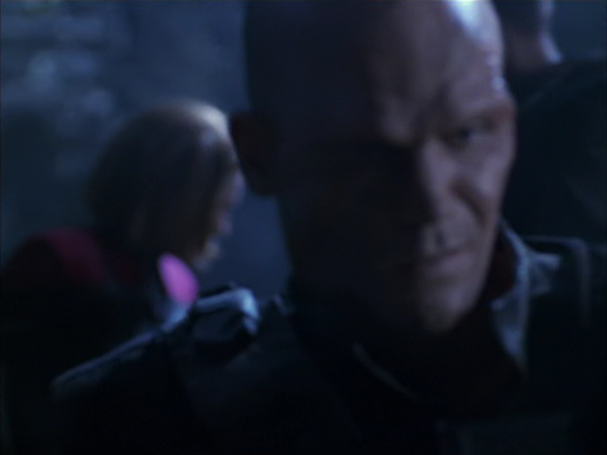 extant_StarTrek_VOY_6x14-Memorial_02221.jpg